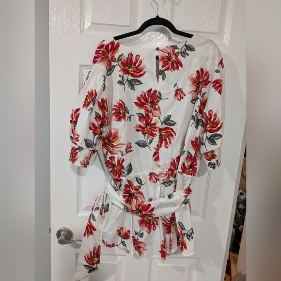 NWT Lane Bryant White Floral Print Belted Peplum Top in Size 26 - Picture 8 of 11